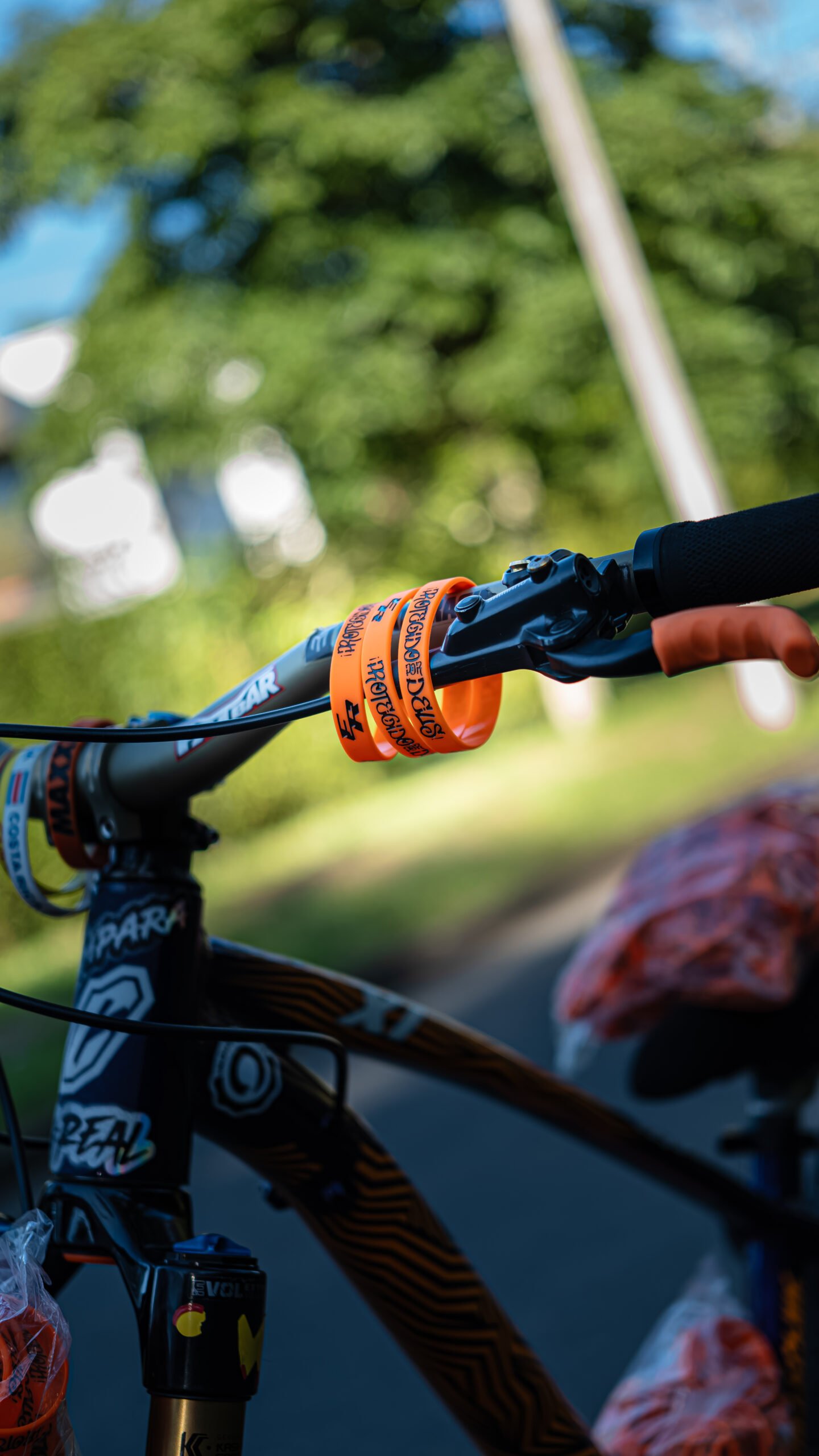 Manilla ER Naranja — Vista 2