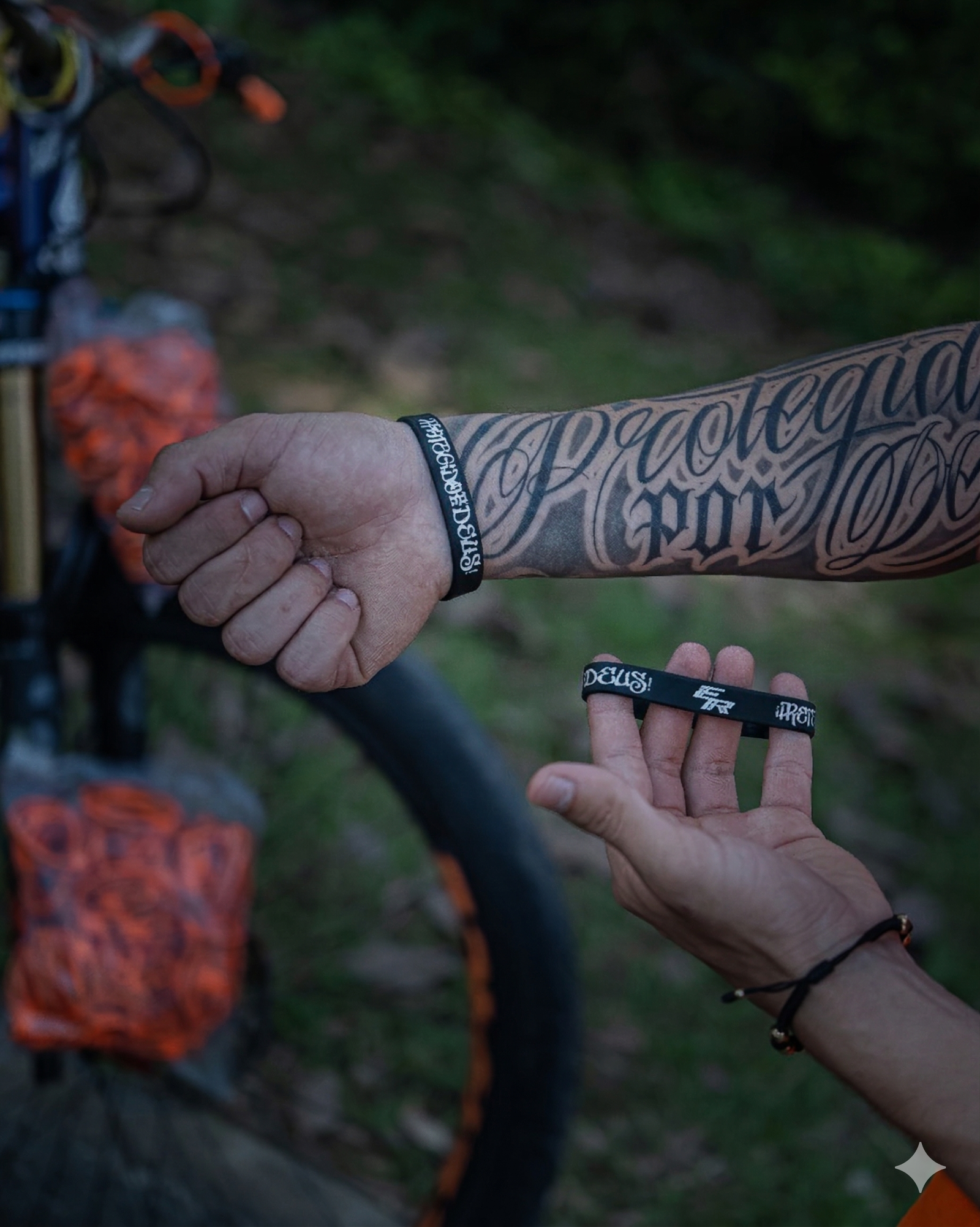 Manilla ER Negra — Vista 2